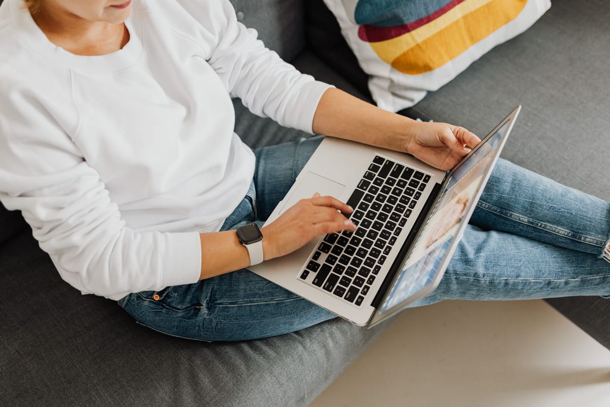 Designing with a template on a laptop