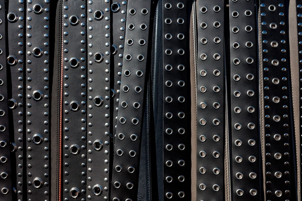 Eyelets and hemmed edges on a finished banner
